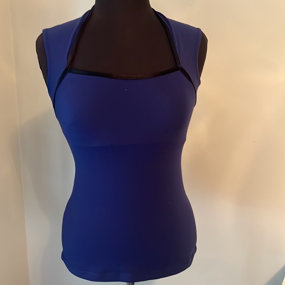 Sleeveless Square-Neck Tank Top in Deep Blue